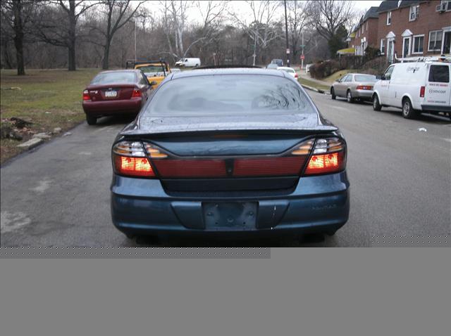 Pontiac Bonneville 2000 photo 2