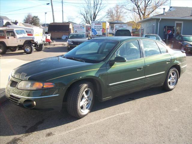 Pontiac Bonneville 2000 photo 0