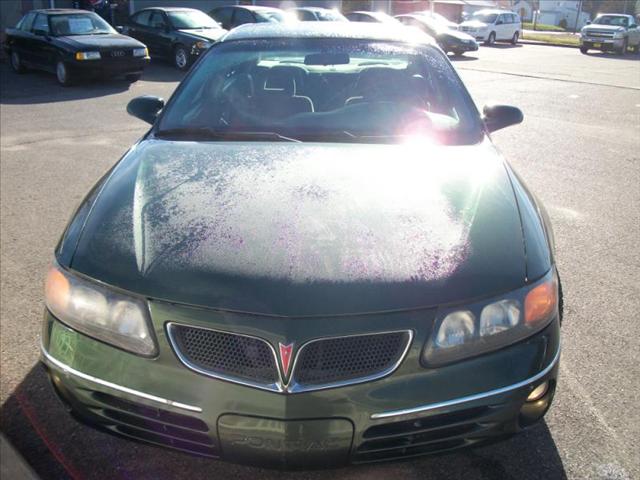 Pontiac Bonneville 2000 photo 1