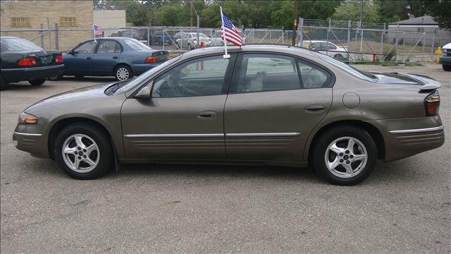 Pontiac Bonneville 2000 photo 1