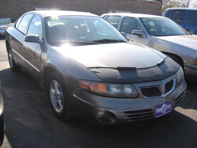 Pontiac Bonneville 2000 photo 3