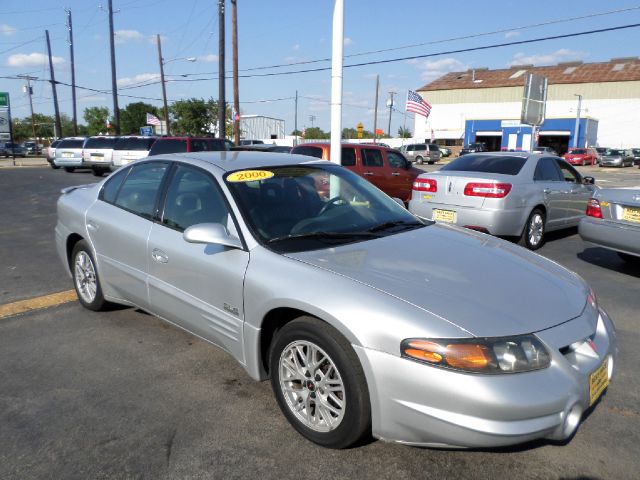 Pontiac Bonneville 45 Sedan