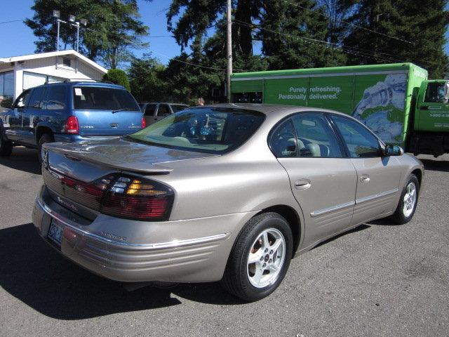 Pontiac Bonneville 2000 photo 1