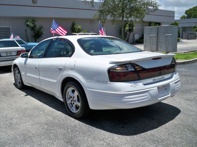 Pontiac Bonneville 2000 photo 4