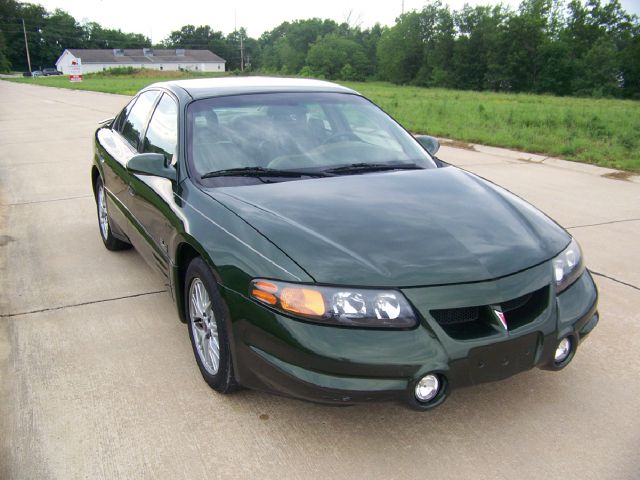 Pontiac Bonneville 2000 photo 10