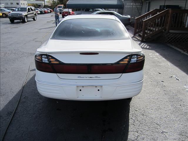 Pontiac Bonneville 2001 photo 3