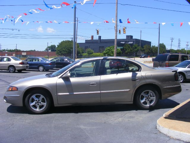 Pontiac Bonneville 2001 photo 7