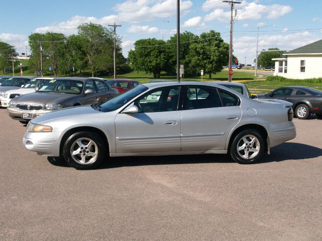 Pontiac Bonneville 2001 photo 4