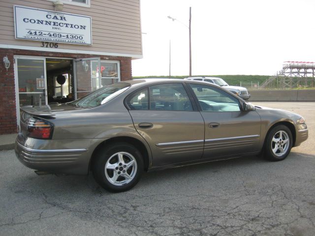 Pontiac Bonneville 2001 photo 36