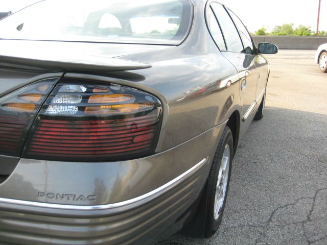 Pontiac Bonneville 2001 photo 5