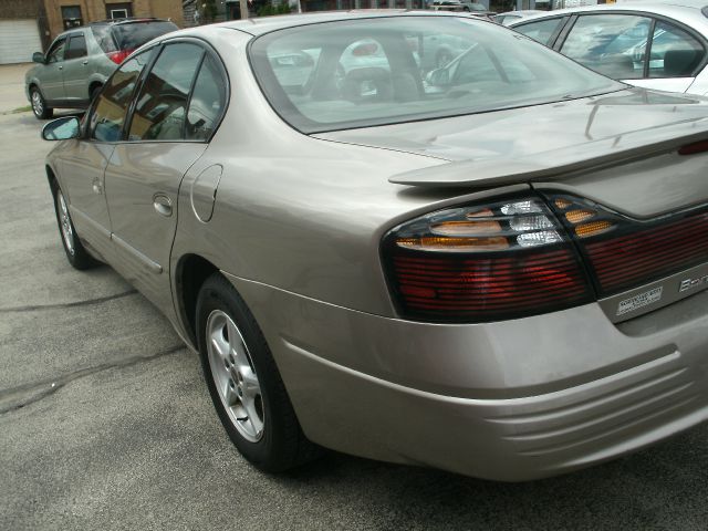 Pontiac Bonneville 2002 photo 1