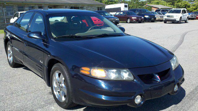 Pontiac Bonneville 2002 photo 3