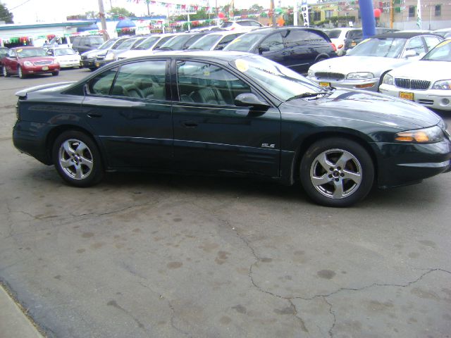 Pontiac Bonneville 2002 photo 3