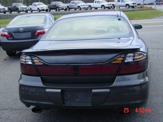 Pontiac Bonneville 2002 photo 3