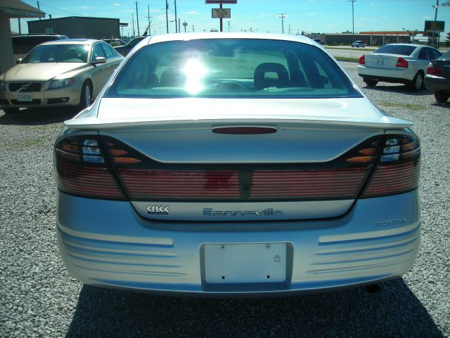 Pontiac Bonneville 2002 photo 4