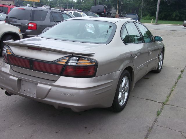 Pontiac Bonneville 2002 photo 2