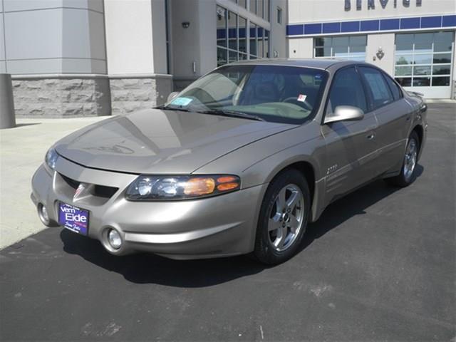 Pontiac Bonneville 2002 photo 2