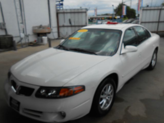 Pontiac Bonneville 2003 photo 1