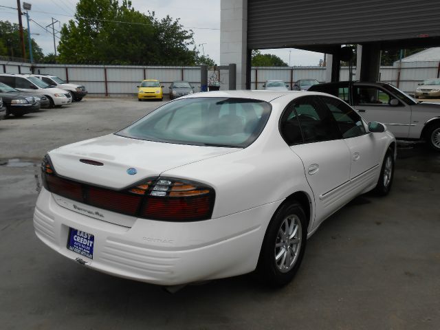 Pontiac Bonneville 2003 photo 2