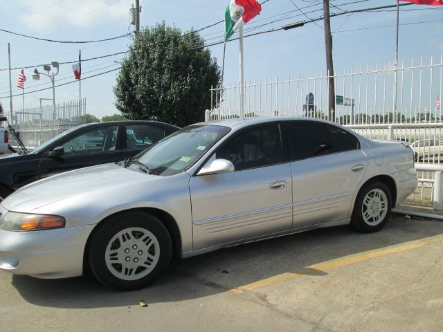 Pontiac Bonneville 2003 photo 2