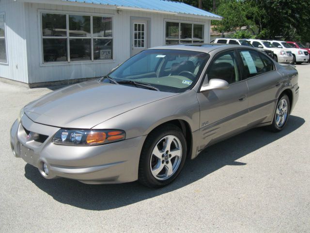 Pontiac Bonneville 2003 photo 2