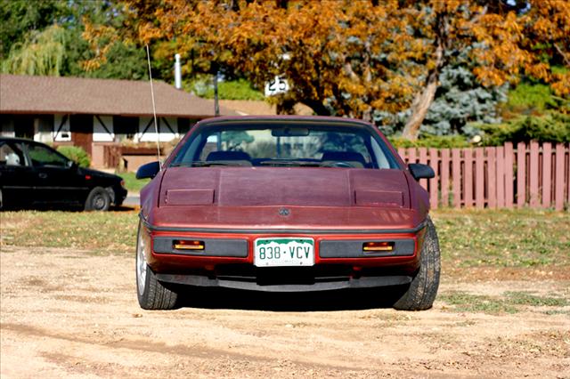 Pontiac Fiero 1986 photo 1