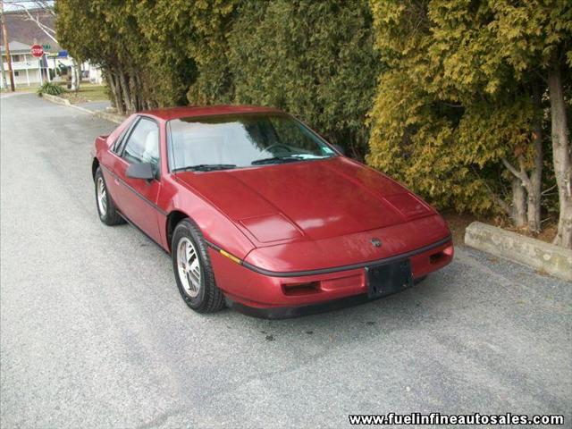 Pontiac Fiero 1987 photo 3