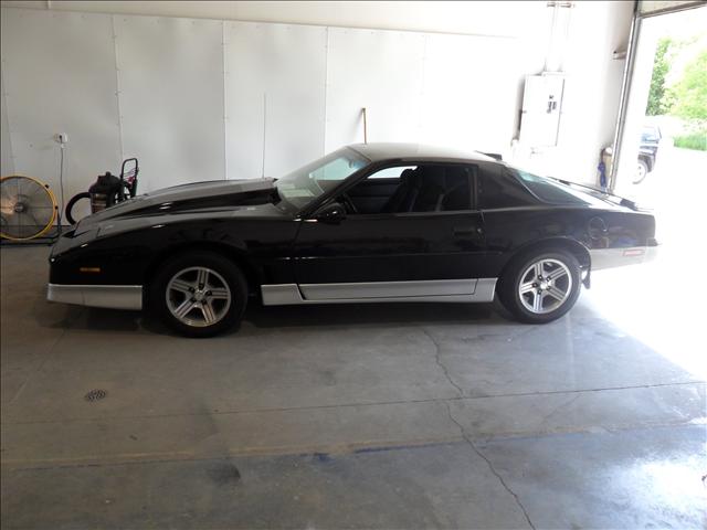 Pontiac Firebird 1985 photo 3