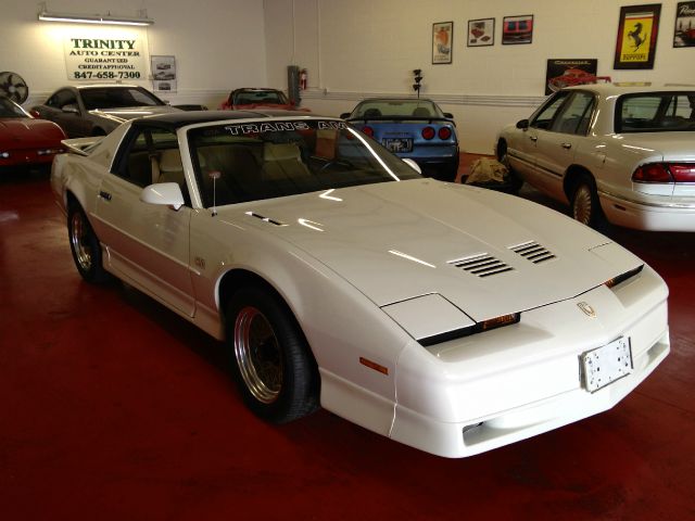 Pontiac Firebird 1987 photo 2