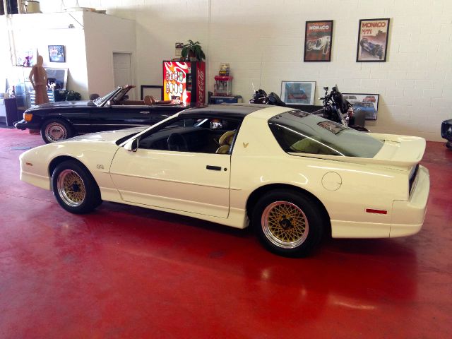 Pontiac Firebird 1987 photo 4