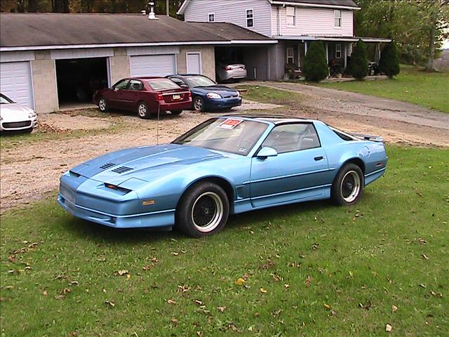 Pontiac Firebird 1988 photo 1