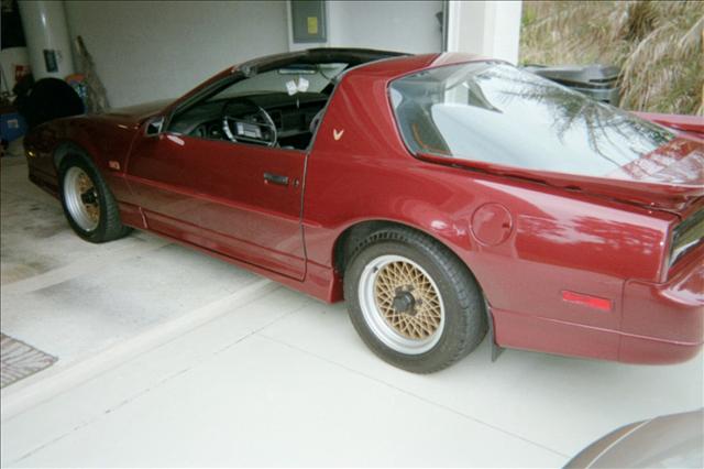 Pontiac Firebird 1988 photo 3