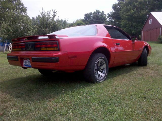 Pontiac Firebird 1989 photo 1