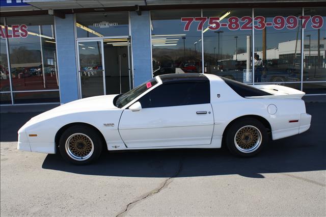 Pontiac Firebird 1989 photo 2