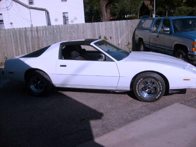 Pontiac Firebird 1989 photo 1