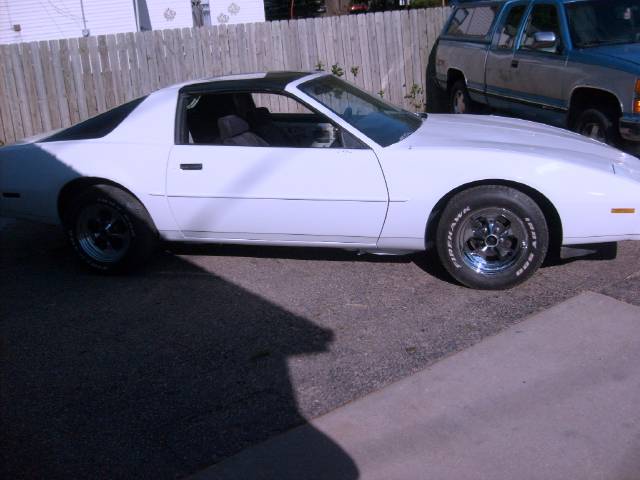 Pontiac Firebird 1989 photo 2