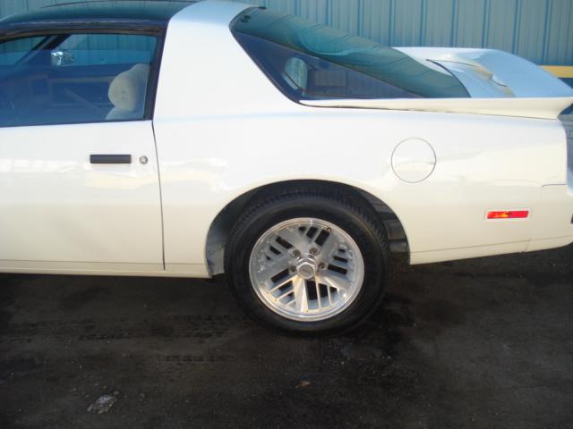 Pontiac Firebird 1989 photo 3