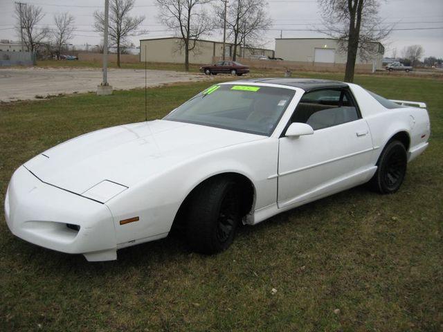 Pontiac Firebird 1991 photo 2