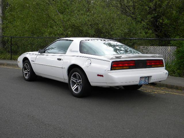 Pontiac Firebird 1992 photo 1