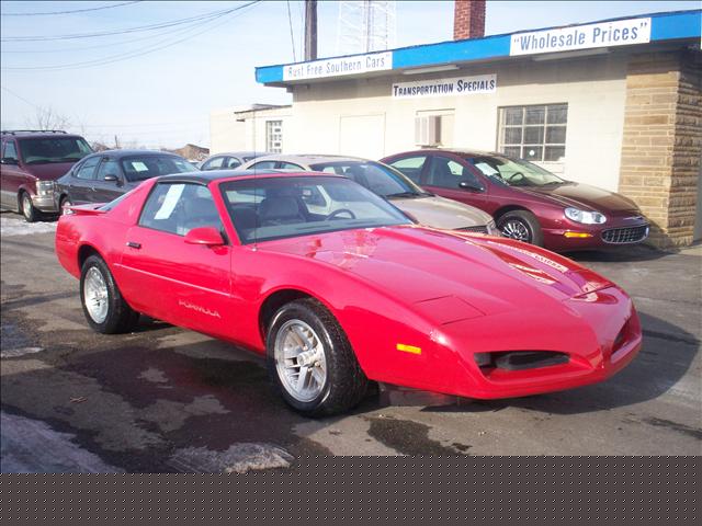 Pontiac Firebird 1992 photo 1