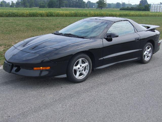 Pontiac Firebird 1997 photo 2