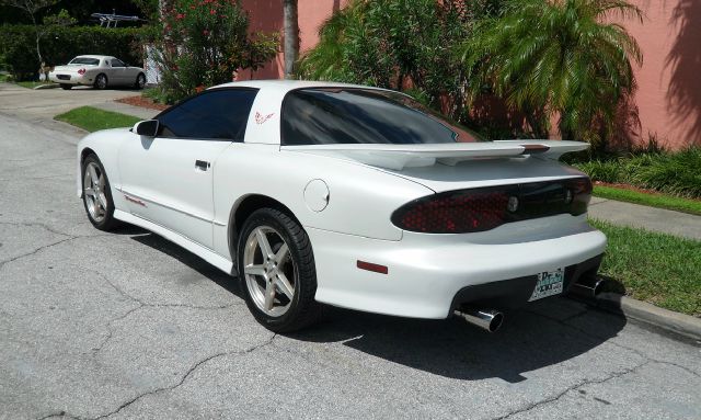 Pontiac Firebird 1997 photo 2