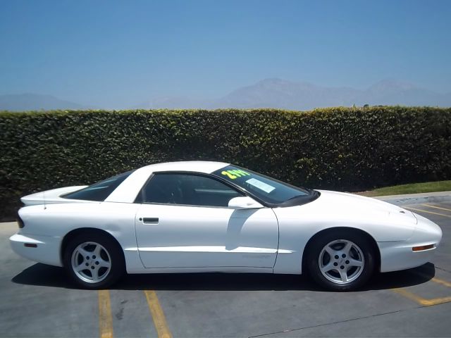 Pontiac Firebird 1997 photo 3