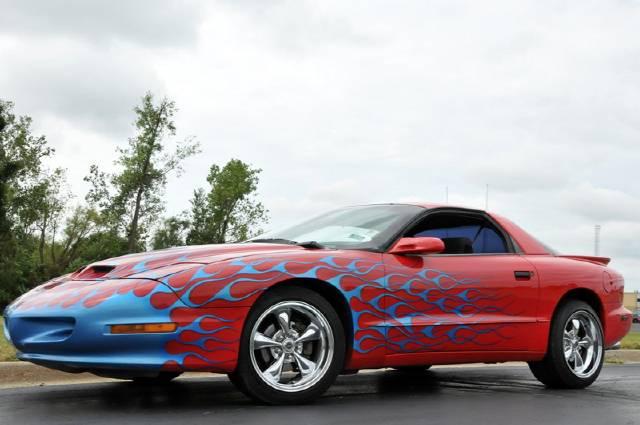 Pontiac Firebird 1997 photo 2