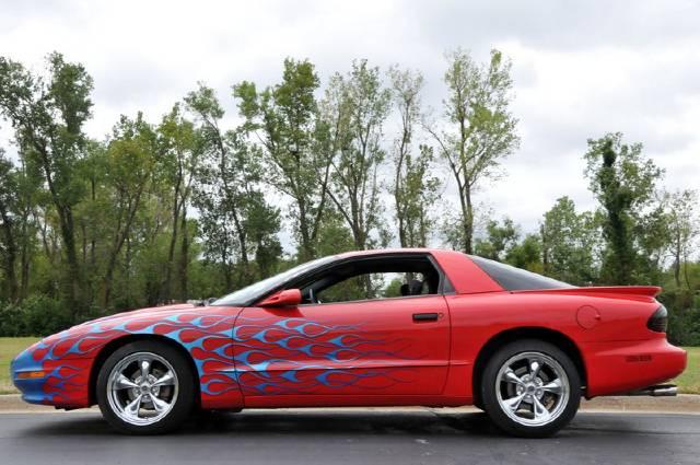 Pontiac Firebird 1997 photo 3