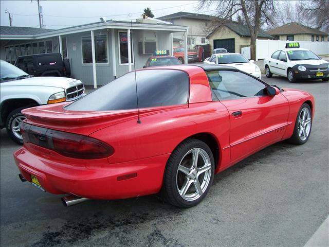 Pontiac Firebird 1997 photo 1