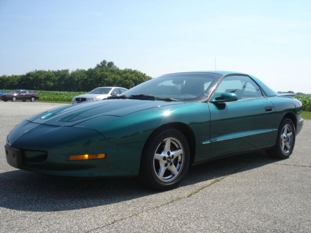 Pontiac Firebird 1997 photo 2