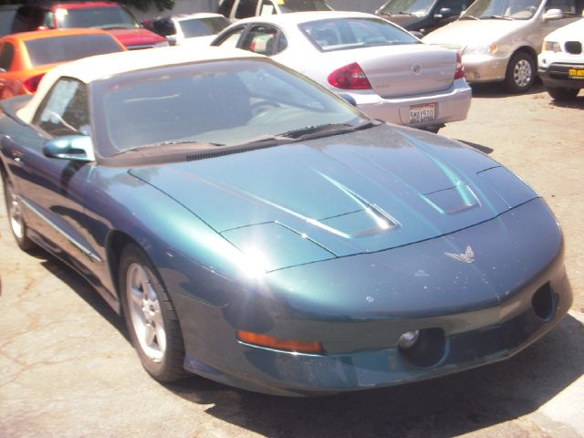 Pontiac Firebird 1997 photo 1