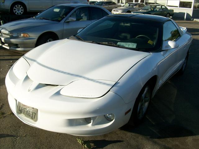 Pontiac Firebird Base Coupe