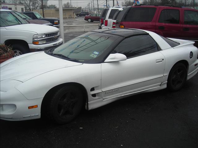 Pontiac Firebird Base Coupe